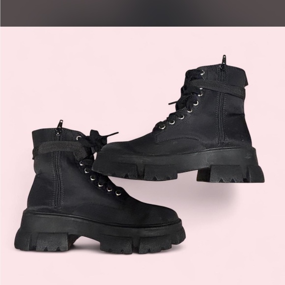 Black Steve Madden Platfom Combat boots - Picture 8 of 10